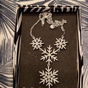 Dazzling Silver Snowflake Necklace